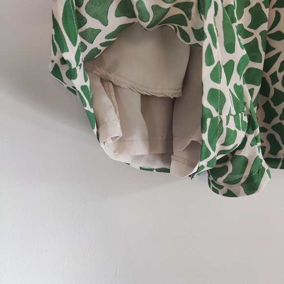 Dynamite Green Giraffe Print 2 Piece Set - Picture 7 of 8